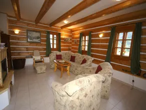 Peaceful Mountain Holiday Stay - Image 3