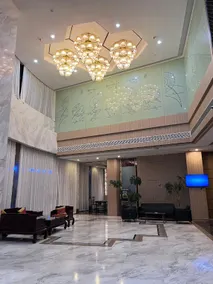 Gus Layton International Hotel - Image 3