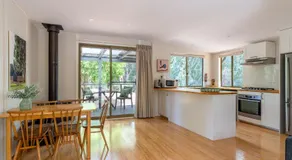 River Bend Retreat, - Image 3