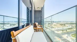Great Fully Equipped 1BDR Apartment in Masdar for 4 Pax - Image 4