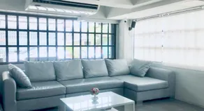 43 Home - Image 4