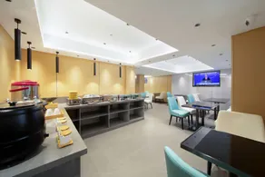Yeste Hotel - Image 3