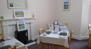 Hazeldene Guest House - with Free Offsite Health Club - Image 2