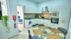 Modern 1BR Stylish Maisonette with Yard - Bugibba Promenade - Image 2