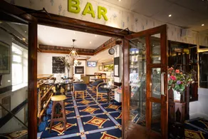 Ashley Hotel - Image 2