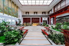 YUN-ZEN Jinling Acrobatics Hotel - Image 2