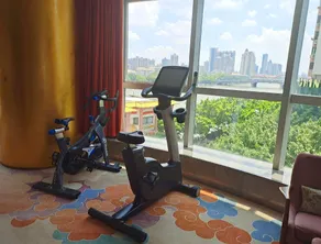 Howard Johnson Riverview Hotel Guangzhou - Image 5