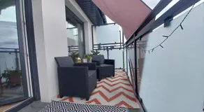 Magical Mirrors Studio Apartment - Image 3