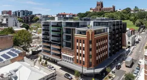 Salt & Stone - Harbour Views, Balcony & Parking x1 - Image 3