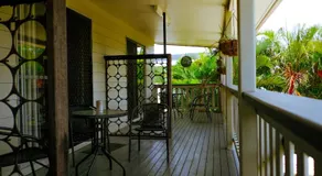 Backpackers at 1770 - Image 4
