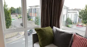 Rylance Luxury House - Free Parking - Image 5