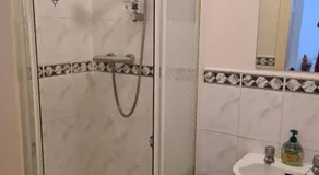 Coreen Guest House - Image 2