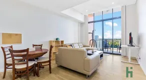 Homebush EventHub Contemporary 2B2B Apt - Image 3