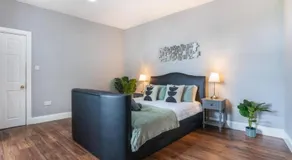 Free Parking - Sleeps 3 - Great Location - Central - Image 2