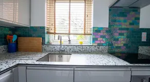 Cosy 2 bed apartment 5 min walk to town centre Perfect for contactors, business people or just having a weekend break - Image 4