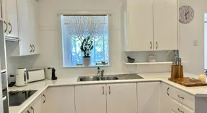 Long Jetty Lake House - Image 4