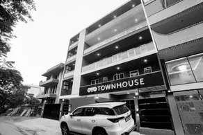 Townhouse 557 Near Golf course road - Image 4