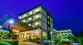 Southgate Residence Hotel - SHA Certified - Image 2
