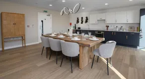 BRAND NEW! Modern & Spacious Serviced Apartments With FREE Parking & Gym by Rapid Returns - Professional Host - Image 4
