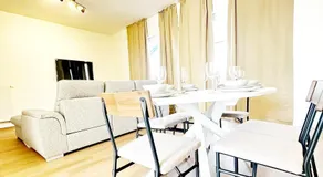Stylish 2 Apts, 15-Min Walk to City Center - Image 2