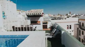 Gran casa con piscina , centro de sevilla .Vistas - Image 4