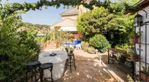 Casa con vistas increíbles, piscina Infinity y jardín con rincones preciosos - Image 5