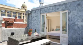 Studio 8 - Penthouse - Image 3