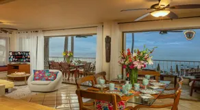 Ocean Front, 3 bedroom, 3 bathroom, Casa Natalia, Playa Esmeralda - Image 2