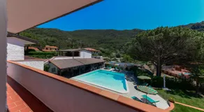 Elba Island Resort Pool & Tennis - Image 4