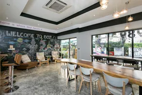 1989 Hostel & Cafe - Image 4
