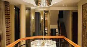 Royal Garden Hotel - Image 2