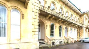 Flat 3, 6 Lypiatt Terrace Cheltenham Gloucestershire GL50 2SX - Image 2