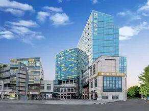 Desheng Huatian Holiday Hotel - Image 5