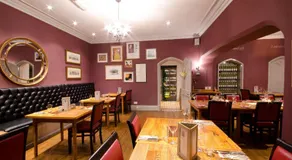 The Corner House Hotel - Image 4