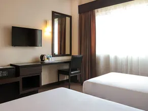 Hotel Summer View - Image 2