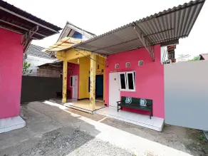 SPOT ON 2106 Homestay Flamboyan - Image 4