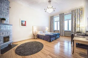 Unique Hotel - Image 2