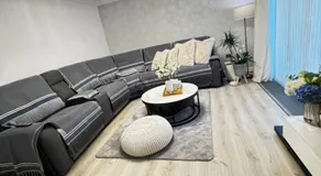 The Glan House - Image 2