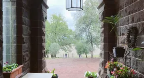 Chateau Kolor Homestead & Gardens - Image 5