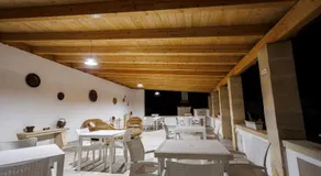 Petra Leccese - Art & Design B&B with Pool - Image 3