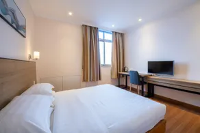 Sucha Hotel Zhongshan Henglan Weihao - Image 2
