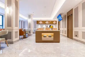 Vienna Hotel (Dalian Lushun Center Square Branch) - Image 2