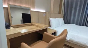 Golden Hotel 골든 호텔 - Image 4