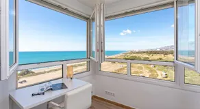 Sunstay Guadalmar Loft Seaview - Image 3