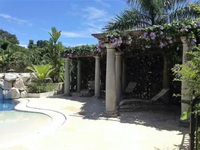 La Reserve #A4 Luxury Condo - Image 1