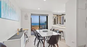 Bay Village - Shoal Bay Apartments - Image 4