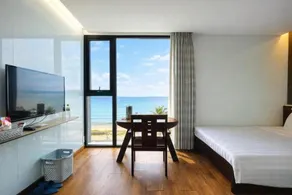 Holiday Inn Hotel - Image 2
