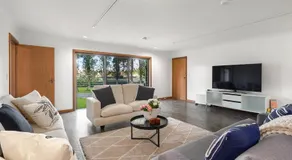 New family sized Bowral sanctuary with fireplace - Image 2