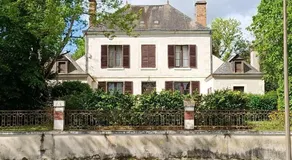 VILLA ESPERANZA Suite de plain-pied, indépendante, 1 à 4 personnes à 200 m du château de Valençay proche Zoo de Beauval et châteaux de La Loire - Image 5