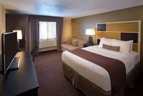 Red Lion Inn & Suites Federal Way - Image 2
